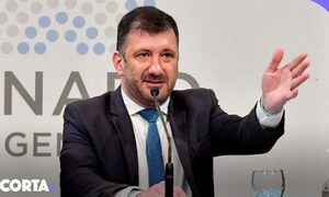 Bloque kirchnerista del Congreso argentino busca la expulsión del senador Eduardo Kueider