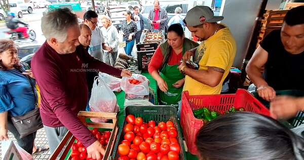 La Nación / Familias rurales fortalecen la comercialización de productos con las ferias, destaca el MAG