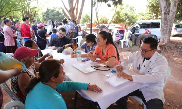 Servicios de salud y asistencia integral llegan al asentamiento Sagrada Familia en CDE