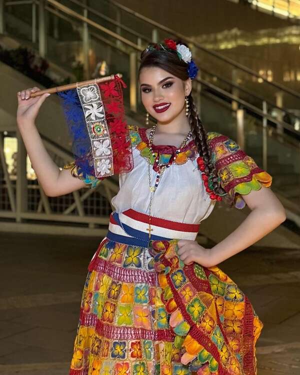 ¡La paraguaya Ghada Romberg es la nueva Pre-Teen Grand International 2024! - Gente - ABC Color