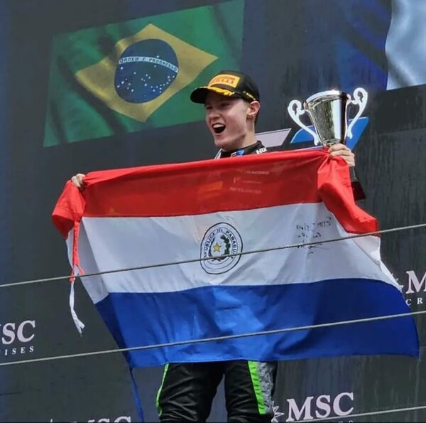 Cierre del año exitoso para el piloto paraguayo de Fórmula 2 al lograr histórico triunfo en Abu Dhabi • RADIO NACIONAL