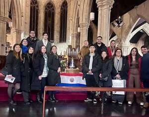 Desde la lejana Irlanda, paraguayos honran a la Virgen de Caacupé en su día - Nacionales - ABC Color