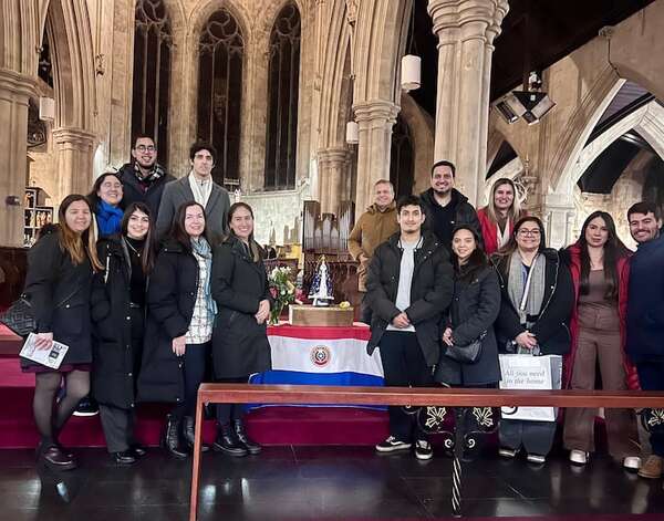 Desde la lejana Irlanda, paraguayos honran a la Virgen de Caacupé en su día - Nacionales - ABC Color