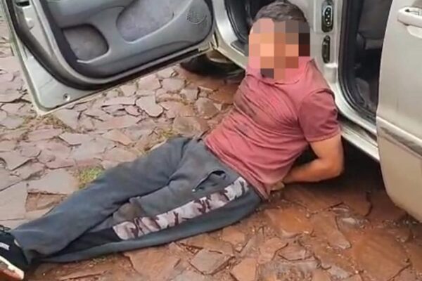 Tras persecución capturan a delincuente y recuperan vehículo robado