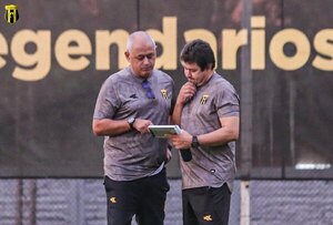Versus / Lo que dijo "Chiqui" Arce sobre una posible ida de Enzo Giménez a Guaraní