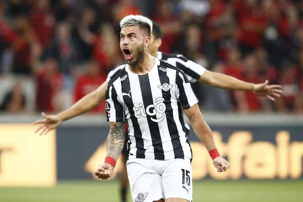 Héctor Villalba y el interés de Cerro Porteño y Olimpia: “Me gustaría seguir en Paraguay” - Libertad - ABC Color
