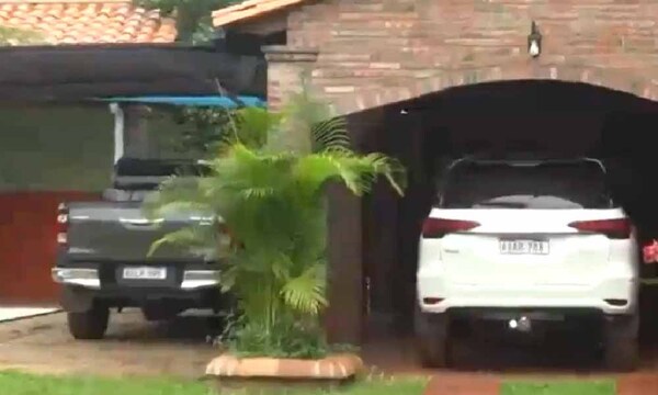 Policía ubica en una casaquinta las camionetas usadas para asalto a empresa de caudales – Prensa 5