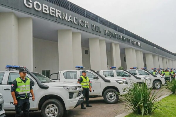 Entregan las primeras patrulleras como parte de la segunda etapa de donaciones de Itaipú para la seguridad del Departamento Cen