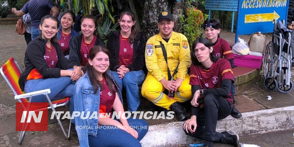 ESTUDIANTES DE LA UNAE APOYARON PEREGRINACIÓN A ITACUÁ - Itapúa Noticias