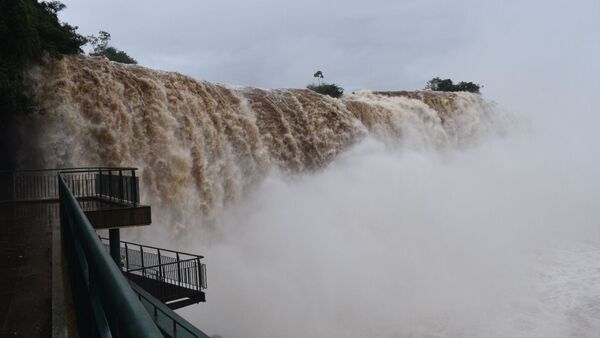 Suspenden temporalmente algunos circuitos de las Cataratas del Iguazú
