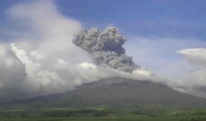 Erupción del volcán Kanlaon obliga a evacuar a 87.000 personas en Filipinas
