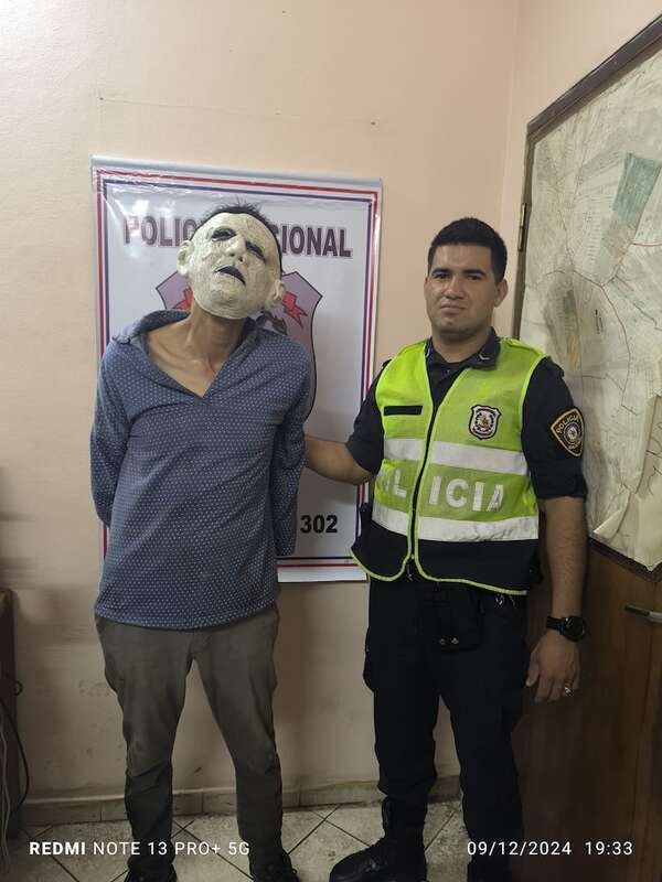 Video: ladrón enmascarado intenta robar moto y es capturado por el dueño en Ñemby - Policiales - ABC Color