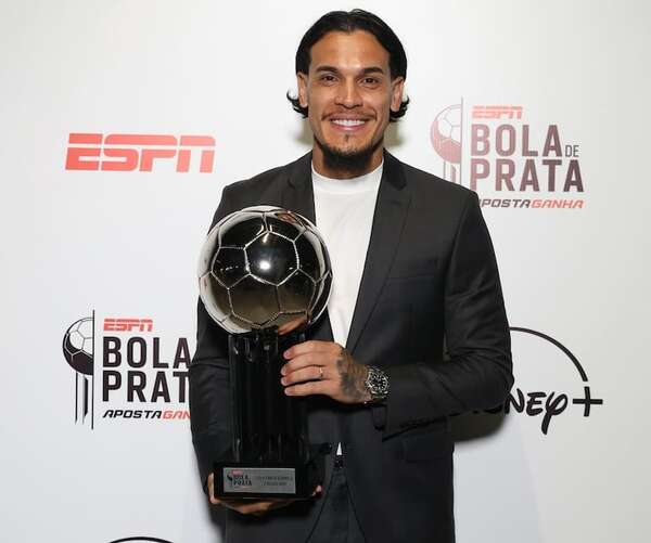 Gustavo Gómez, con la Bola de Prata y al Salón de la Fama como mejor zaguero - Fútbol Internacional - ABC Color