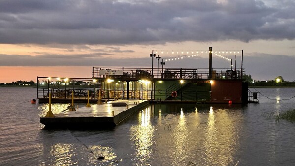 En enero se inaugura primer bar flotante sobre el río Paraguay