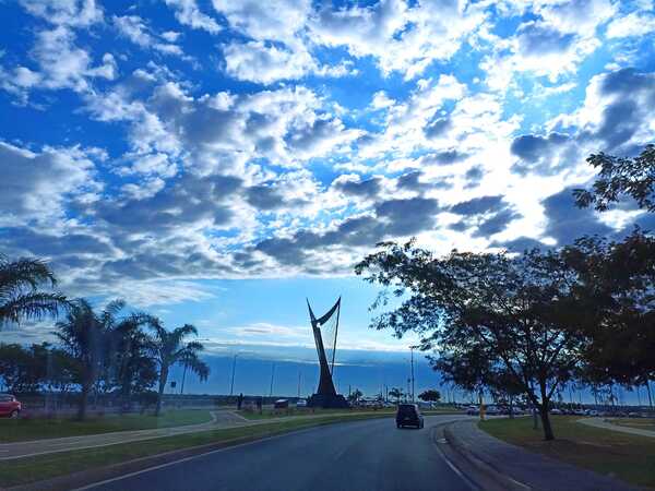 Meteorología anuncia día fresco a cálido con vientos del sur - .::Agencia IP::.