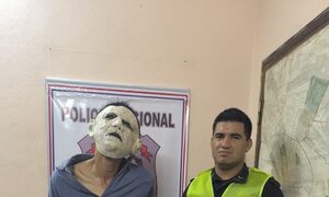 (Video) Oñembo Michael Myers, quiso robar una moto y le pillaron