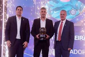 Gastón Olveira y la renovación con Olimpia: “Hay Gastón Olveira para rato” - Olimpia - ABC Color