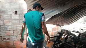 Pareja pierde todas sus pertenencias en incendio de vivienda