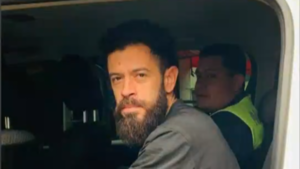 Conductor de plataforma asaltó con machete a su pasajera