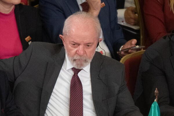 El presidente Lula Da Silva fue sometido a una cirugía de emergencia y se encuentra bajo monitoreo médico en la UTI • PARAGUAY TV