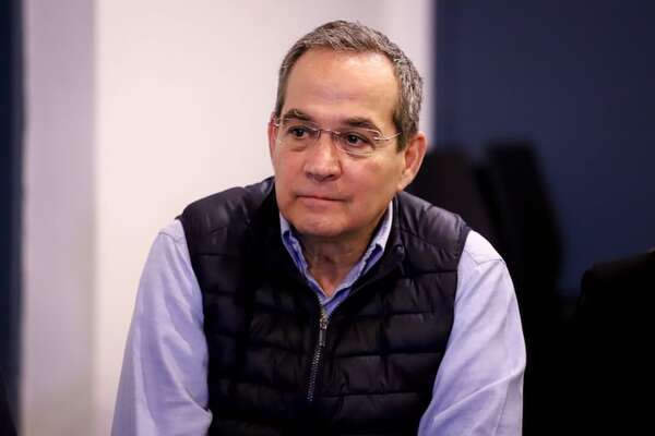 Director de la Fundación Paraguaya recordó que Gustavo Leite fue funcionario de dicha entidad - Nacionales - ABC Color