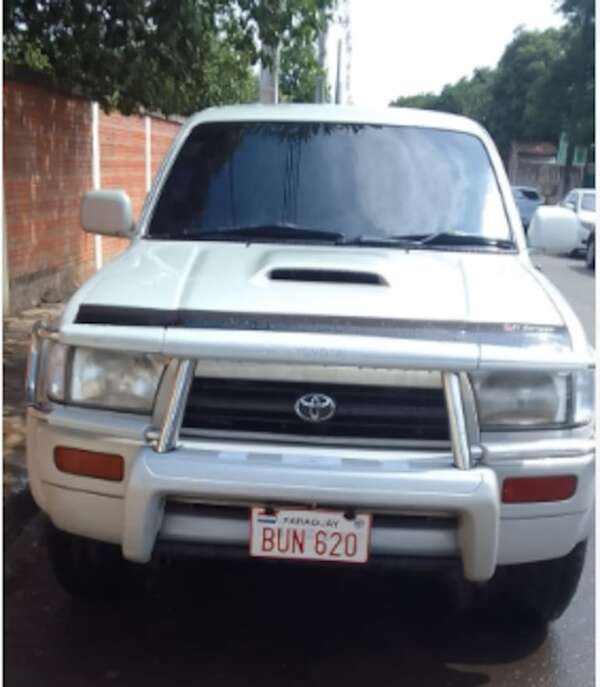 Roban camioneta a media cuadra de la comisaría de Guarambaré   - Policiales - ABC Color