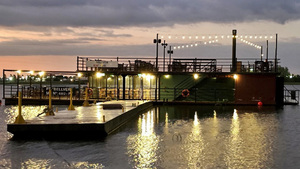 Los López: Primer bar flotante paraguayo