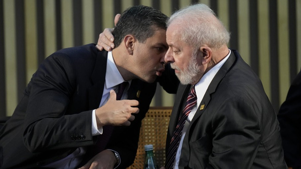 Peña busca convencer a Macron del acuerdo