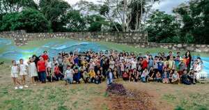 La Nación / Se estrenó un mural hecho por 200 niños en el Parque Urbano