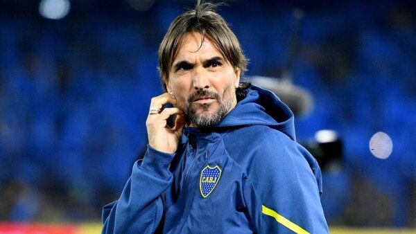 Versus / Un nuevo candidato: El exentrenador de Boca que negocia con Cerro