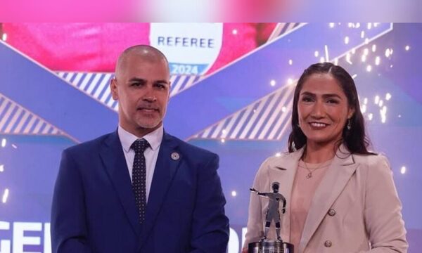 Profe Poli elegida por la APF como mejor árbitra 2024