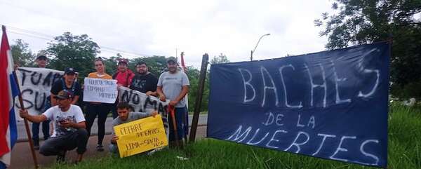 Ante inacción del MOPC y muerte por mal estado de rutas, ciudadanos de San Pedro inician campaña para bacheo - Nacionales - ABC Color