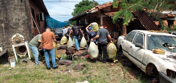 Cambyretá refuerza la lucha contra los criaderos de mosquitos con jornada de limpieza en Barrio Jardín del Sur