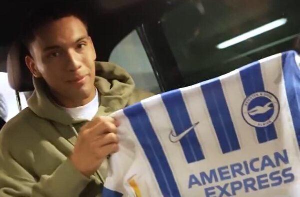 Versus / Brighton oficializa la llegada del paraguayo Diego Gómez