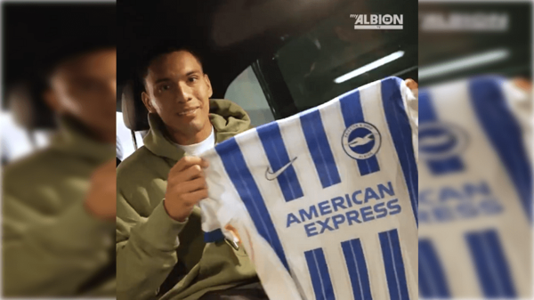 Brighton oficializa a Diego Gómez