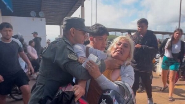 Golpes y empujones: Tensión y nerviosismo en el puente Encarnación-Posadas