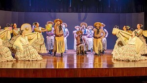 Música y danzas hermanan países