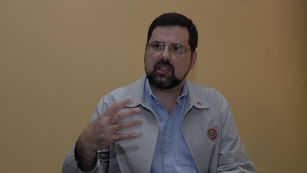 Juzgado dispone la prisión domiciliaria de Luis Riart, ex ministro de Educación