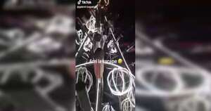 Diario HOY | Robó un roncador del árbol de navidad, filmó su golpe en TikTok y acabó detenido