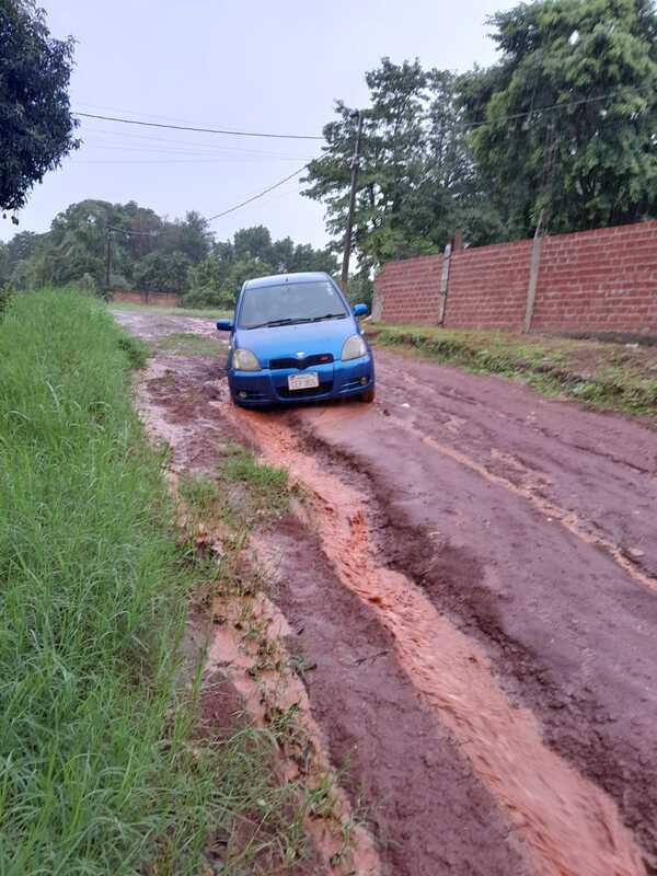 Exigen empedrado de Calle 5 del barrio Santa Clara ante la desidia municipal - La Clave