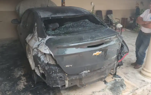Incendian automóvil de docente en Concepción