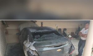 Incendian vehículo de una profe y apuntan a su ex
