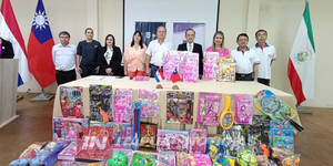 GOBIERNO DE ITAPÚA RECIBE IMPORTANTE DONACIÓN DE JUGUETES DE CHINA - TAIWÁN - Itapúa Noticias