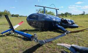 Helicóptero policial capotó cerca del río Paraguay •