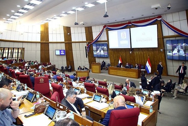 Diputados aprueban pensión para la hermana Regina Sian - ADN Digital