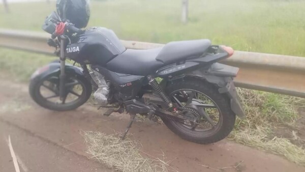 Peleó con su novio y se tiró voi de la moto