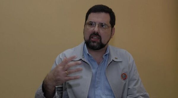Ex Ministro de Educación Luís Riart con prisión domiciliaria