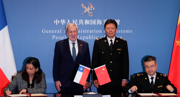 Chile y China firman un protocolo para ampliar la exportación de carnes