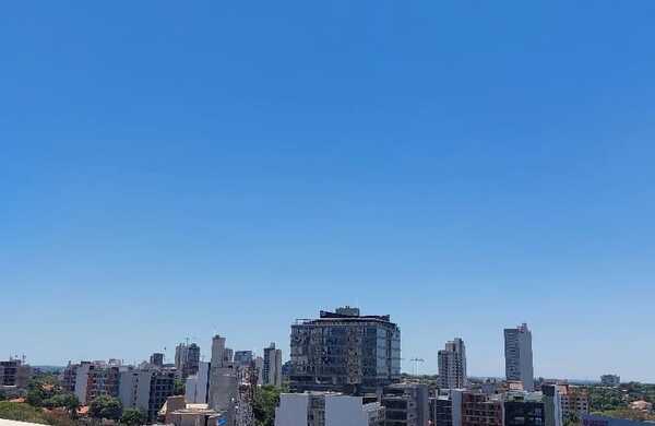 Tiempo caluroso con lluvias en el Norte