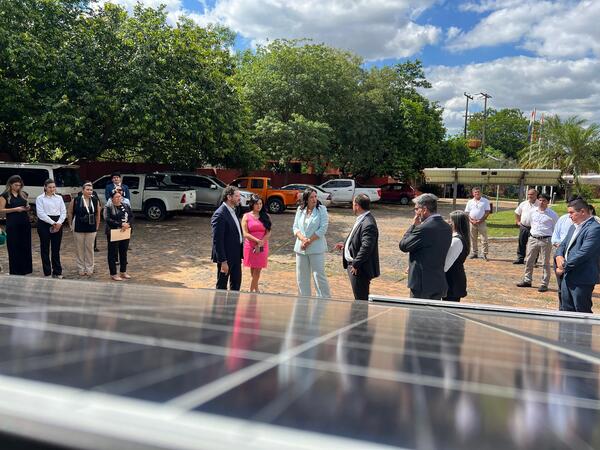 MOPC inaugura su propia planta solar - 1000 Noticias